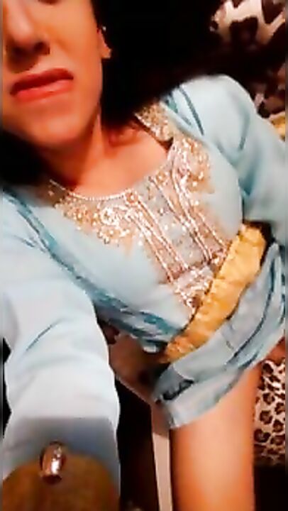 Pakistani horny wife fingering 